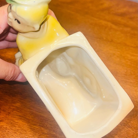 Vintage Shawnee Dutch Boy & Cart Ceramic Planter - Picture 6 of 12